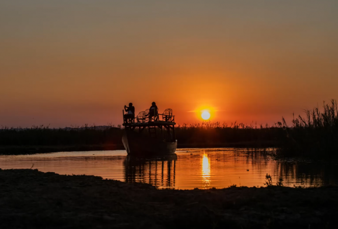 Boat drive liwonde national park Boat drive kutchire lodge